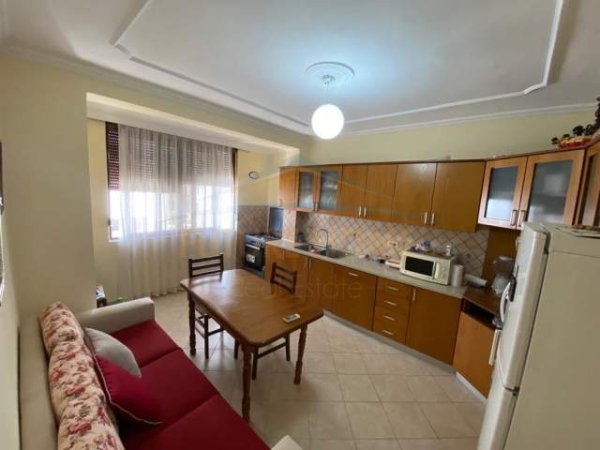 Tirane, shitet apartament 2+1+BLK Kati 5, 85 m² 103.000 Euro (Rruga Frosina Plaku)
