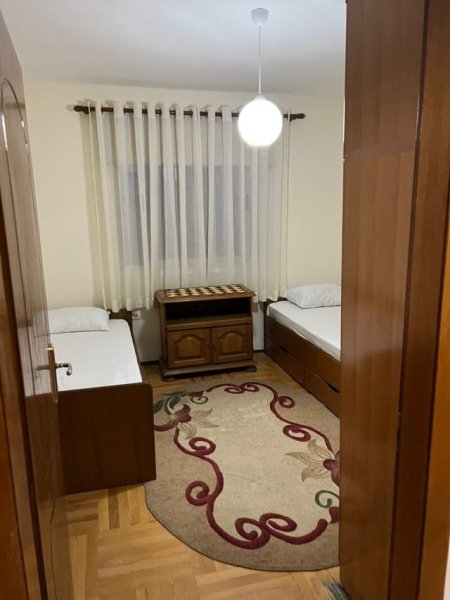 Tirane, jepet me qera apartament 2+1+BLK Kati 3, 73 m² 400 Euro (Marie logoreci)