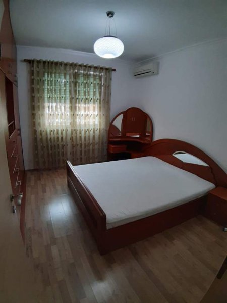 Tirane, jepet me qera apartament 1+1+BLK Kati 3, 55 m² 35.000 Leke (Marie logoreci)