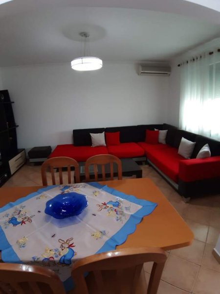 Tirane, jepet me qera apartament 1+1+BLK Kati 3, 55 m² 35.000 Leke (Marie logoreci)