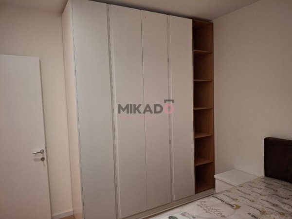 Tirane, jepet me qera apartament 3+1+Aneks+Ballkon Kati 2, 131 m² 1.100 € (Liqeni i Thate)