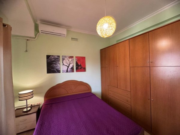 Tirane, jepet me qera apartament 1+1+Ballkon Kati 3, 60 m² 400 € (afer Shkolles Marin Barleti)