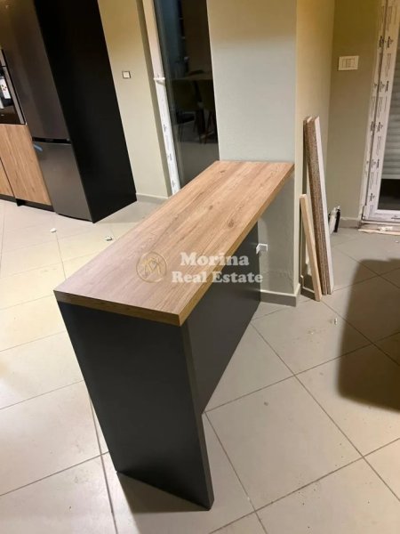 Tirane, jepet me qera apartament 2+1 Kati 3, 100 m² 700 € (Kopshti Botanik)