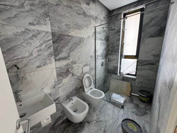 Tirane, shitet apartament 2+1 Kati 6, 100 m² 