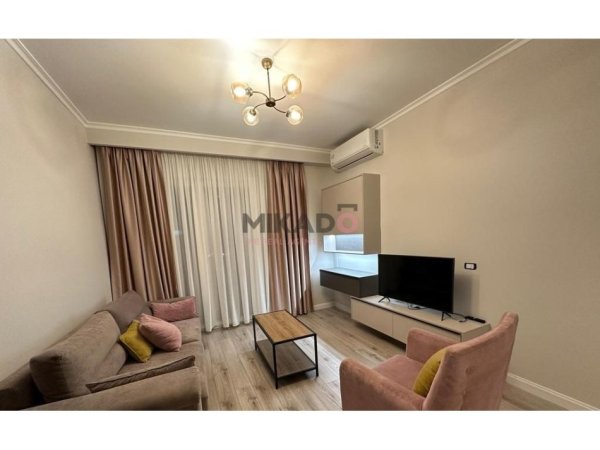 Tirane, jepet me qera apartament 1+1+Aneks Kati 2, 74 m² 680 € (Rose Garden Residence!)