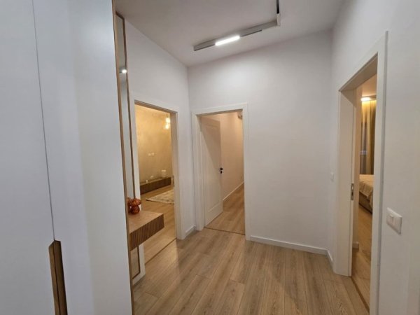 Tirane, jepet me qera apartament 2+1+Ballkon Kati 5, 95 m² 1.500 € 