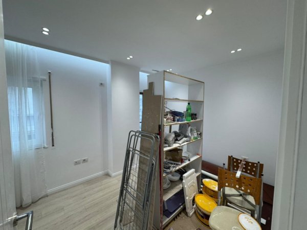 Tirane, jepet me qera apartament 2+1 Kati 3, 900 €