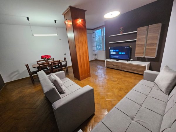 Tirane, jepet me qera apartament 3+1+Ballkon Kati 3, 126 m² 750 € (Rruga Dritan Hoxha, prane Universitetit Zoja e Keshillit te Mire)