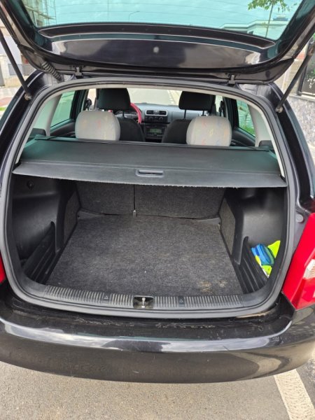 Tirane, shitet makine Scoda fabia Nafte, manuale Kondicioner 240 km 3.000 €