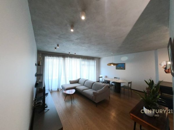 Tirane, jepet me qera apartament 3+1 Kati 4, 134 m² 1.600 € (STADIUMI DINAMO)