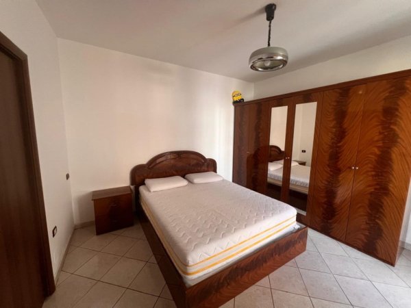 Tirane, jepet me qera apartament Kati 2, 1 m² 50000 mije