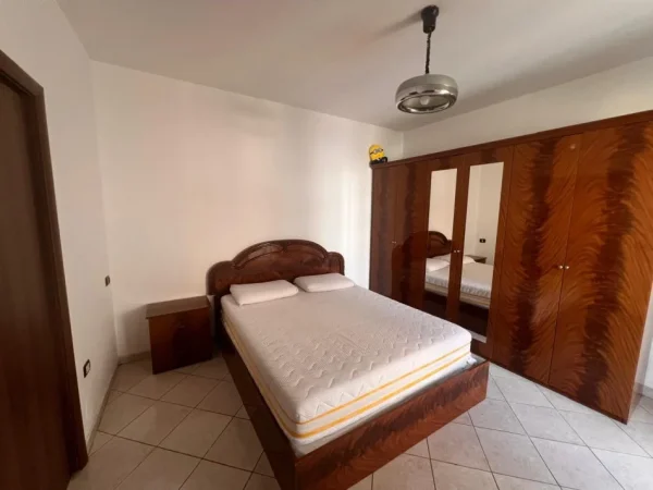 Tirane, jepet me qera apartament Kati 2, 1 m² 50000 mije