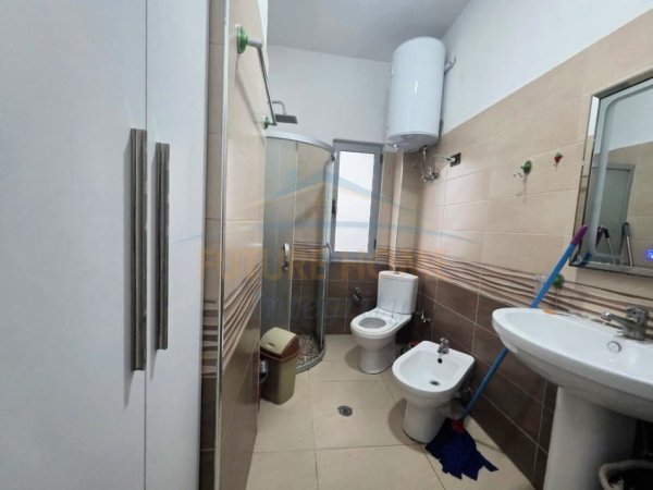 Tirane, jepet me qera apartament 2+1 Kati 2, 86 m² 550 € (Fresku)