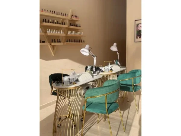 Tirane, shitet dyqan Kati 1, 84 m² (yzberisht)