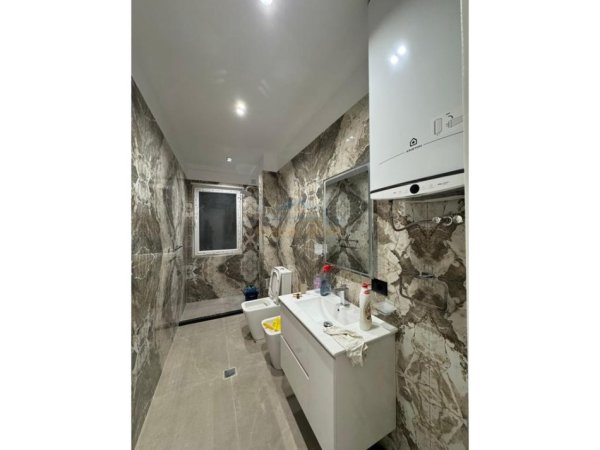 Tirane, shitet apartament 2+1 Kati 2, 109 m² 125.000 € 