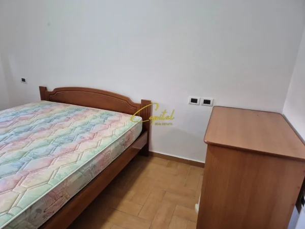 Tirane, jepet me qera apartament 2+1 Kati 2, 90 m² 700 € (MYSLYM SHYRI)