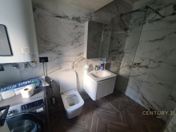 Tirane, jepet me qera apartament 1+1 Kati 2, 30 m² 400 € (Myslym Shyri)