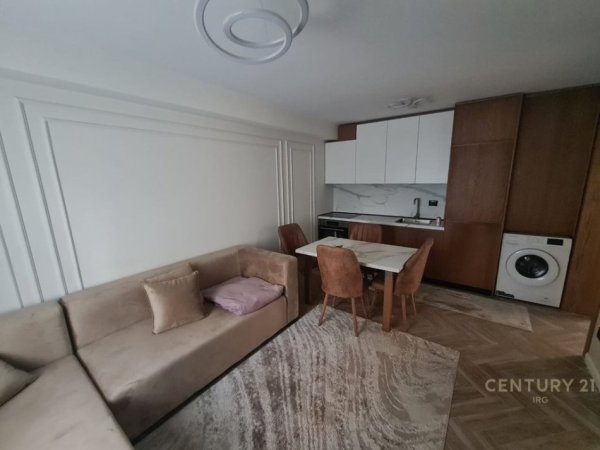 Tirane, jepet me qera apartament 1+1 Kati 2, 45 m² 600 € (Myslym Shyri)