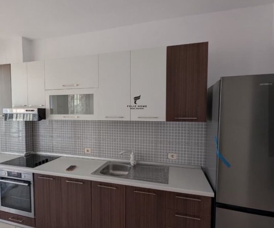 Tirane, jepet me qera apartament 2+1 , 106 m² 550 € (KONGRESI I MANASTIRIT)