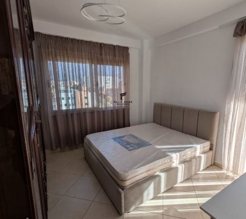 Tirane, jepet me qera apartament 2+1 , 106 m² 550 € (KONGRESI I MANASTIRIT)