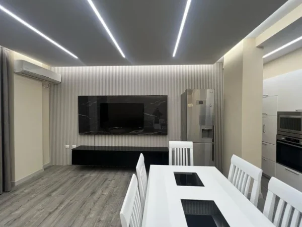 Tirane, jepet me qera apartament 3+1 Kati 1, 145 m² 800 € (Don Bosko)