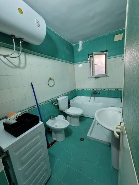 Tirane, jepet me qera apartament 2+1 Kati 1, 86 m² 650 € (RRUGA FORTUZI)