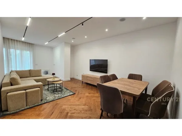 Tirane, jepet me qera apartament 2+1+Ballkon Kati 5, 100 m² 1.500 € (Qender)