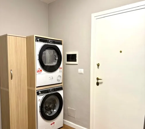 *Hera e Pare me Qera✨️: 2+1📍Bulevardi i Ri(Rr.Jordan Misja) - 700€ - S.90m² - Cilesi Premium dhe Mobilim Modern🔥 *