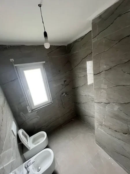 Tirane, jepet me qera apartament 2+1 Kati 2, 90 m² 550 € (ASTIR)