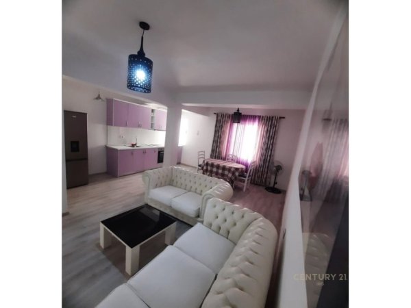 Tirane, jepet me qera apartament 2+1 Kati 5, 110 m² 890 € (Bllok)