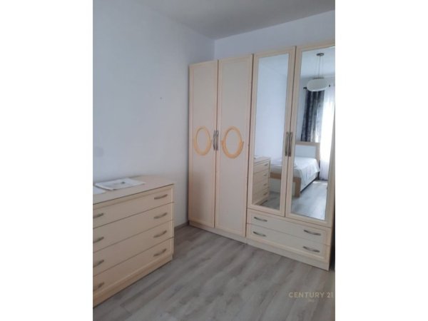 Tirane, jepet me qera apartament 2+1 Kati 5, 110 m² 890 € (Bllok)