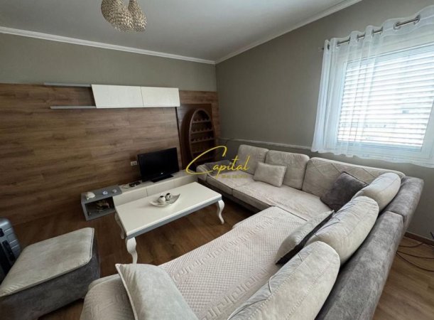 Tirane, jepet me qera apartament 2+1 Kati 8, 105 m² 650 € (DON BOSKO)