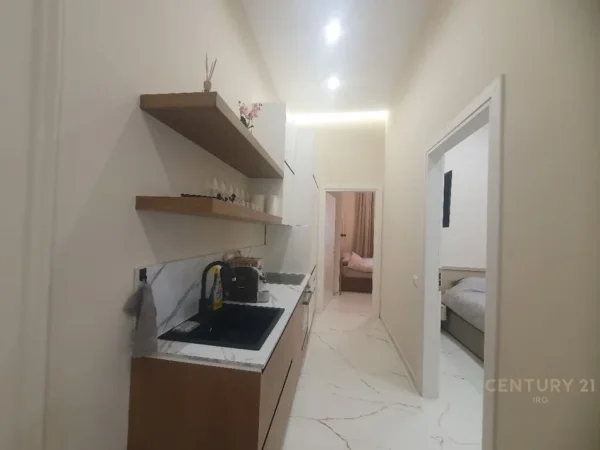 Tirane, jepet me qera apartament 2+1 Kati 2, 80 m² 1.200 € (Donika center)