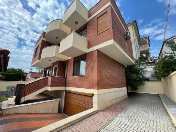 Tirane, jepet me qera Vile 3 Katshe Kati 3, 254 m² 1.200 € (KODRA E PRIFTIT)