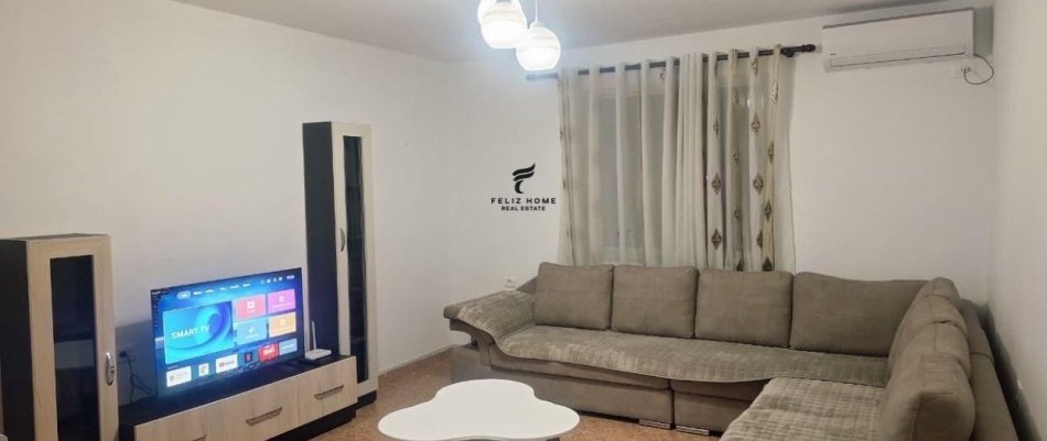 Tirane, jepet me qera apartament 1+1 Kati 4, 60 m² 450 € (ALI DEMI)
