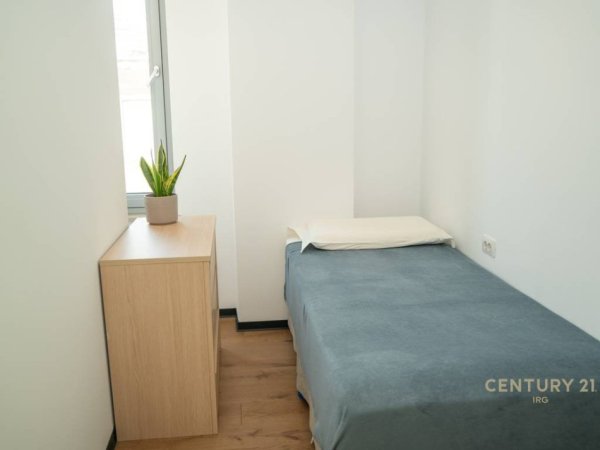 Tirane, jepet me qera apartament 3+1 Kati 4, 134 m² 1.600 € (Stadiumi Dinamo)