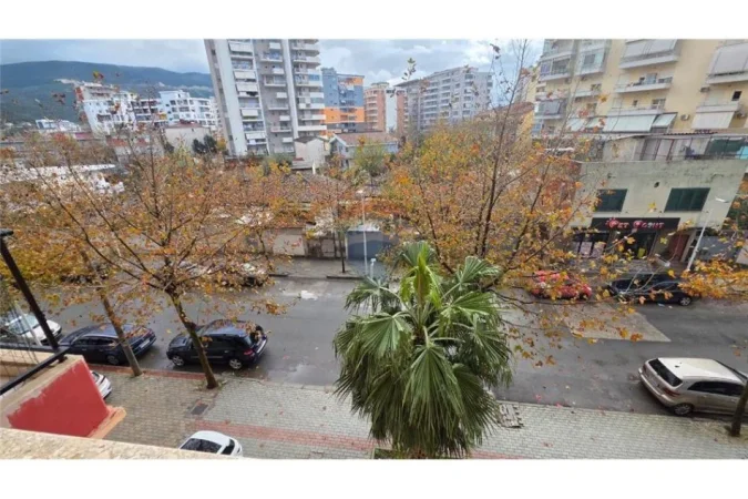 Vlore, jepet me qera apartament 1+1 Kati 3, 62 m² 300 € (Rruga Pelivan Leskaj, SKELË, VLORË)