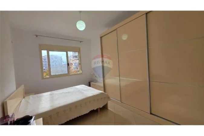 Vlore, jepet me qera apartament 1+1 Kati 3, 62 m² 300 € (Rruga Pelivan Leskaj, SKELË, VLORË)