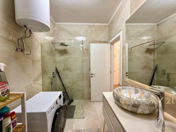 Tirane, jepet me qera apartament 2+1 , 80 m² 1.100 € (RRUGA E KOSOVARËVE!)