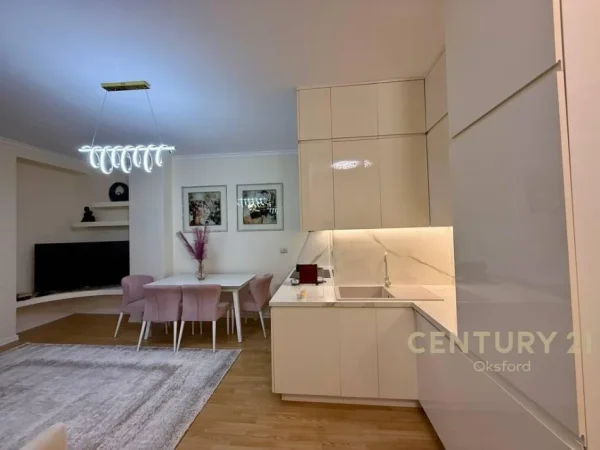 Tirane, jepet me qera apartament 2+1 , 80 m² 1.100 € (RRUGA E KOSOVARËVE!)