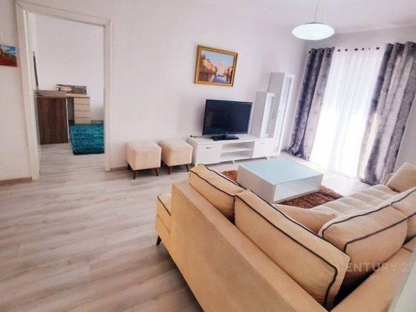 Tirane, jepet me qera apartament 2+1+Aneks Kati 5, 110 m² 890 € (Bllok)