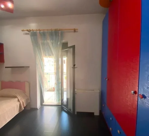 Tirane, shitet apartament 2+1 Kati 4, 82 m² 168.000 € (RRUGA E DURRESIT)