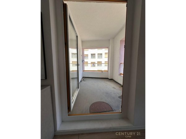 Tirane, shes apartament 2+1 Kati 3, 91 m² 130.001 € (Mangalem)