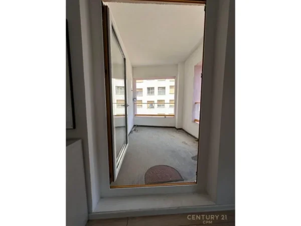Tirane, shes apartament 2+1 Kati 3, 91 m² 130.001 € (Mangalem)
