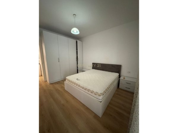Tirane, jepet me qera apartament 1+1 Kati 1, 70 m² 750 € (Kompleksi Delijorgji)
