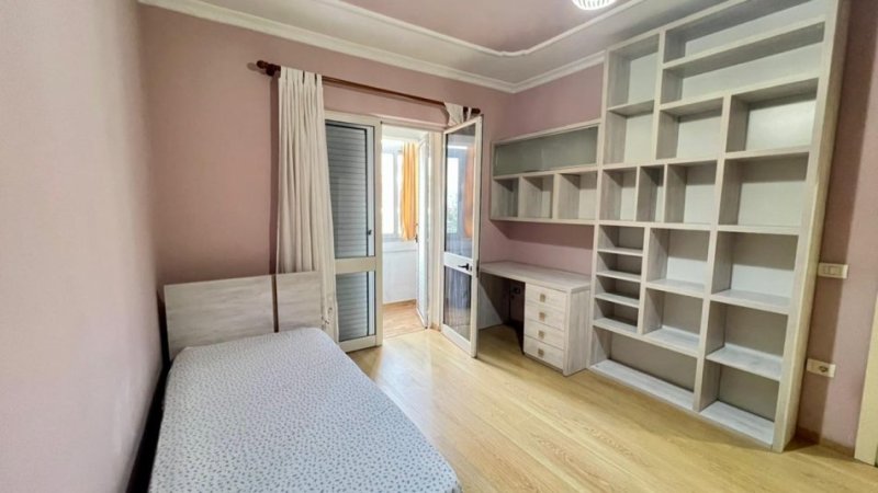 Apartament me qera Zogu i zi (9).jpeg