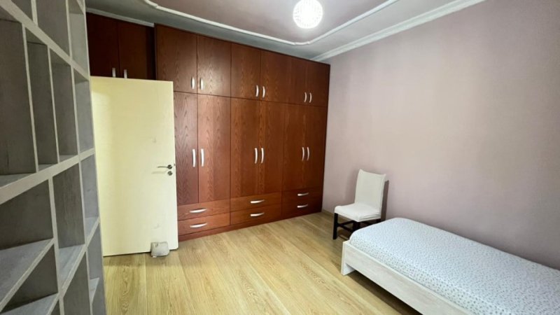 Apartament me qera Zogu i zi (1).jpeg