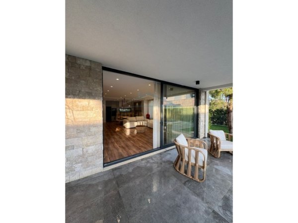 Gjiri Lalezit | Hamallaj, shitet Vile ne plazh 2 Katshe Kati 2, 188 m² 790.000 € 