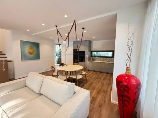 Gjiri Lalezit | Hamallaj, shitet Vile ne plazh 2 Katshe Kati 2, 188 m² 790.000 € 