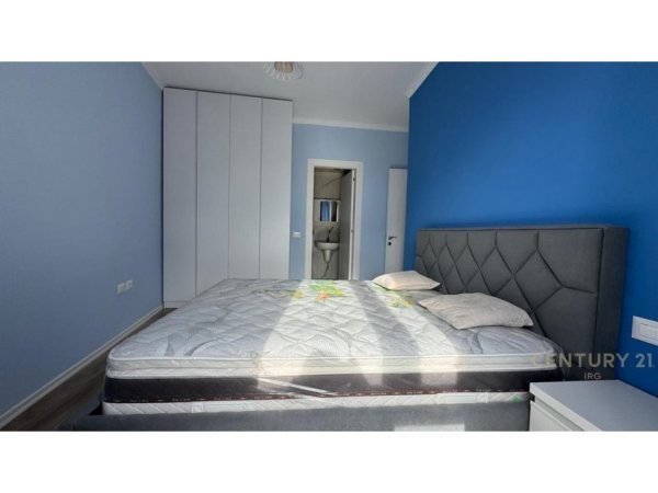 Tirane, jepet me qera apartament 2+1 Kati 4, 100 m² 1.100 € (Myslym Shyr)